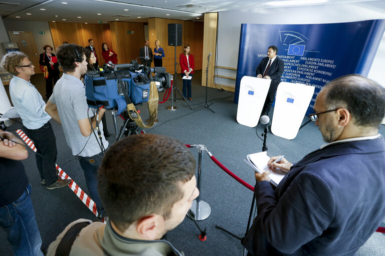 Fotografia 23: Press conference following the Hearing of Commissioner-designate for Migration & Home Affairs - LIBE