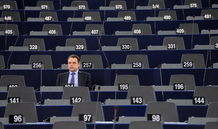 Fotografie 6: Philippe DE BACKER during the plenary session in Strasbourg week 09 2014