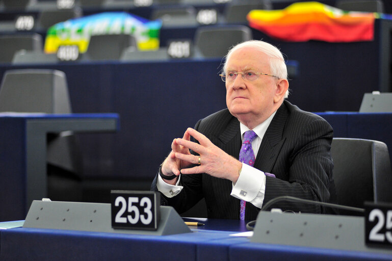 Снимка 4: Pat the Cope GALLAGHER  in Plenary session week 09 2014 in Strasbourg