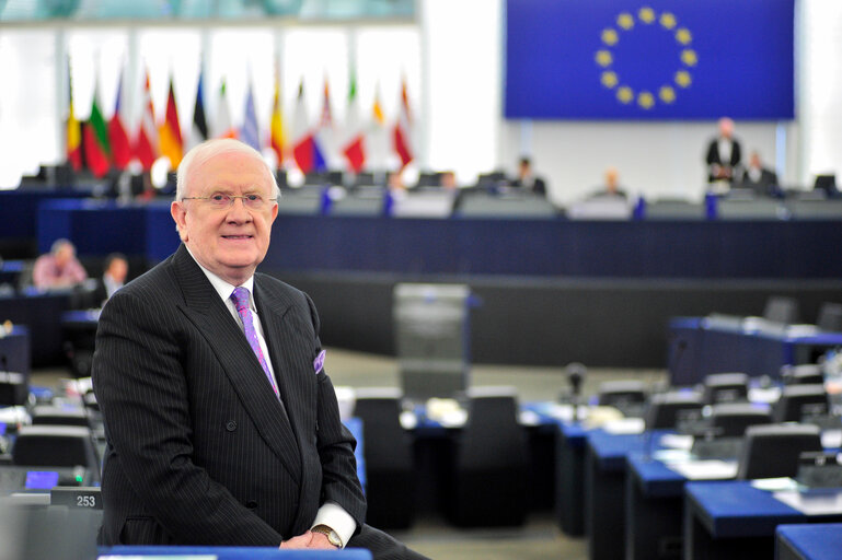 Снимка 3: Pat the Cope GALLAGHER  in Plenary session week 09 2014 in Strasbourg