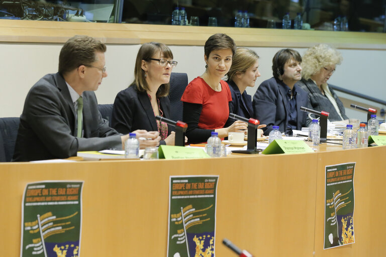 Fotografie 20: Roundtable discussion - Europe on the far right. Developments and strategies against