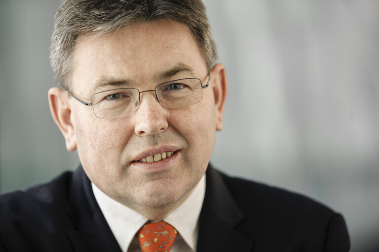 Fotografia 7: MEP Derk Jan EPPINK at the European Parliament in Brussels