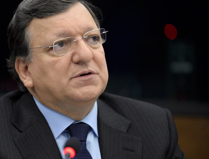 Φωτογραφία 23: Press conference with President BARROSO, Vice President REDING and Commission MALSTORM