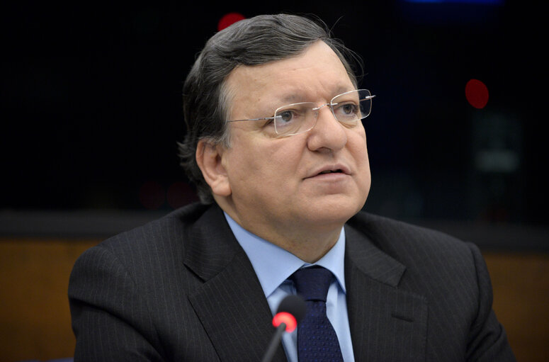 Φωτογραφία 24: Press conference with President BARROSO, Vice President REDING and Commission MALSTORM