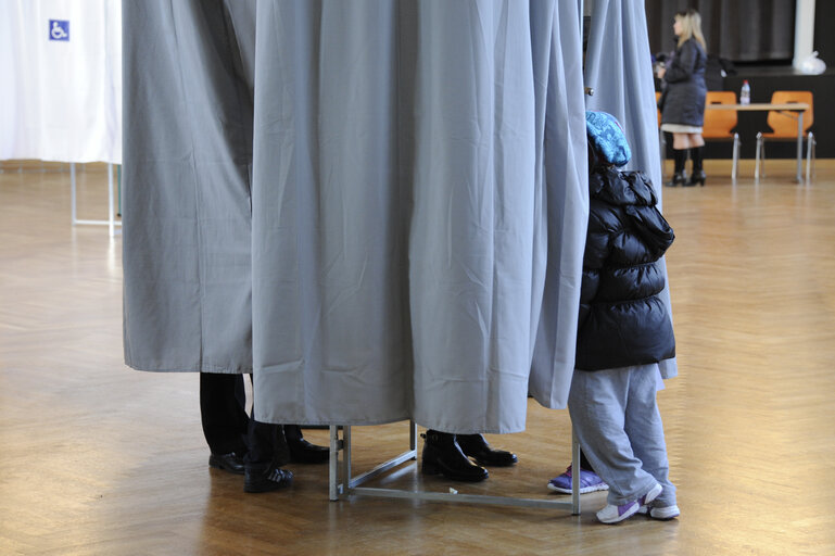 Foto 18: Municipal elections 2014 in Strasbourg. Polling station