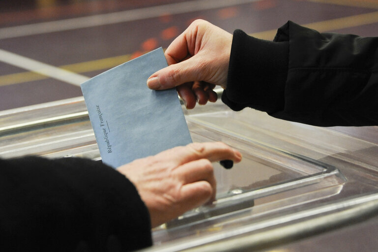 Foto 3: Municipal elections 2014 in Strasbourg. Polling station