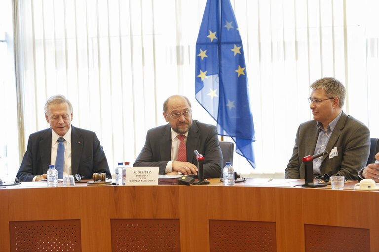 Martin SCHULZ - EP President with Students from Avi Primor