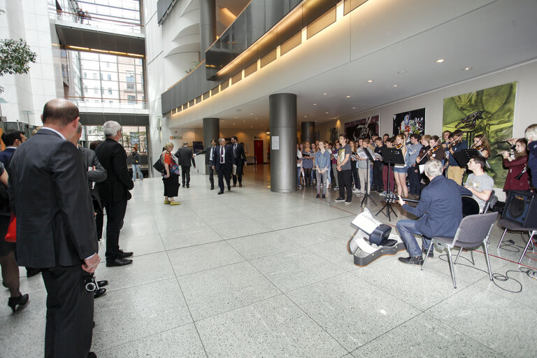 Foto 11: School choir from Neustrelitz