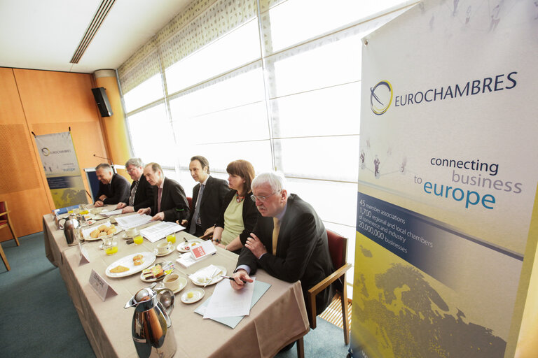 Zdjęcie 13: SME Intergroup with Eurochambres representatives