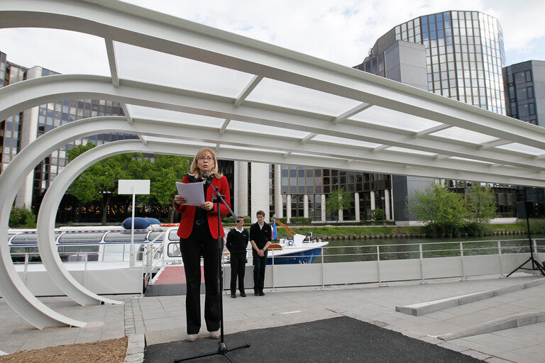 Photo 3 : official opening of the pier of the European Parliament