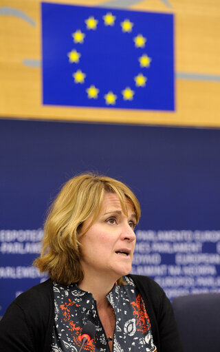 Fotó 6: Press Conference with regional Development Committee Chair Danuta HUBNER, commissioner for regional Policy Johannes HAHN and rapporter Rosa ESTARAS FERRAGUT