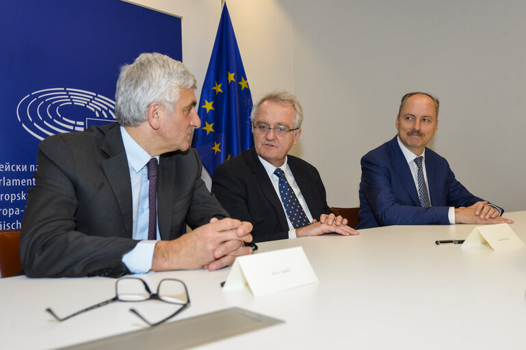 Signature of a convention between European Parliament and Normandy Region