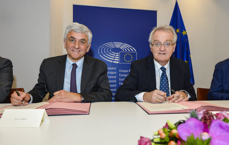 Signature of a convention between European Parliament and Normandy Region