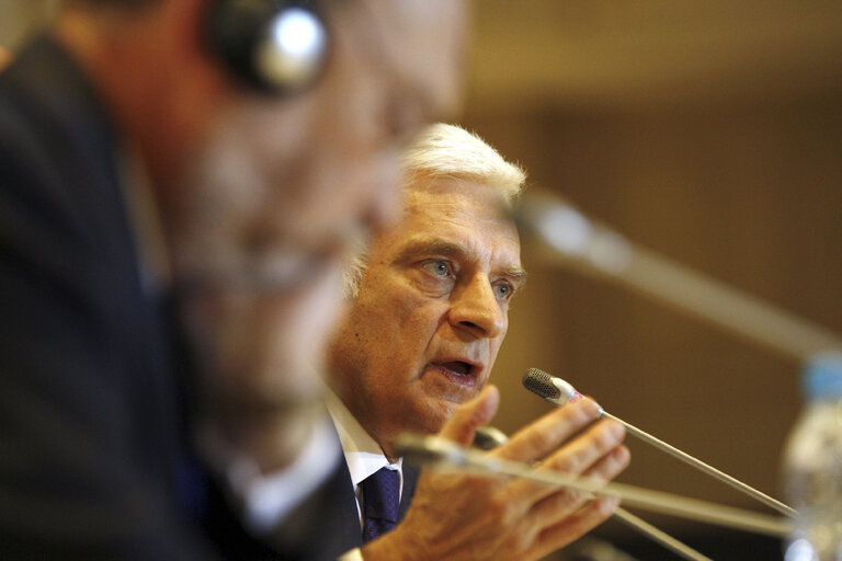 Fotografi 14: President Jerzi Buzek attends the closing meeting of the EMPA plenary session, on March 14, 2010 in Amman, Jordan (Salah Malkawi/ SIPA)