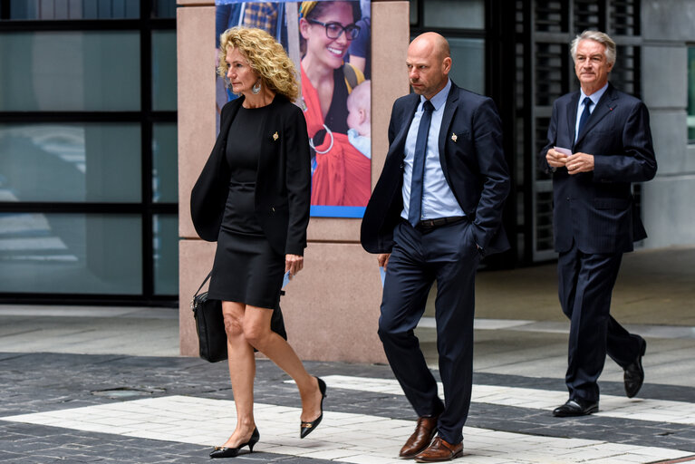 Suriet 48: European Ceremony of Honour for Dr. Helmut KOHL, Former Chancellor of the Federal Republic of Germany and Honorary Citizen of Europe (1930 - 2017) at the European Parliament in Strasbourg- Arrival