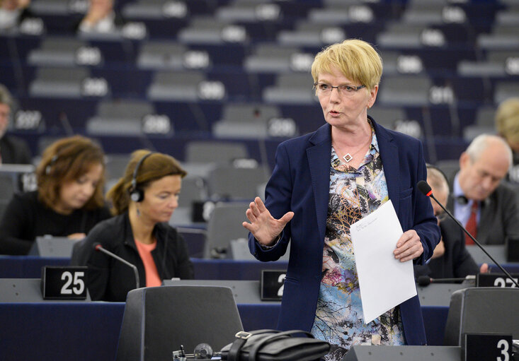 Foto 30: Plenary session week 43 2017 in Strasbourg - Conclusions of the European Council meeting of 19 and 20 October 2017 and presentation of the Leaders’ Agenda (Building our future together) - European Council and Commission statements