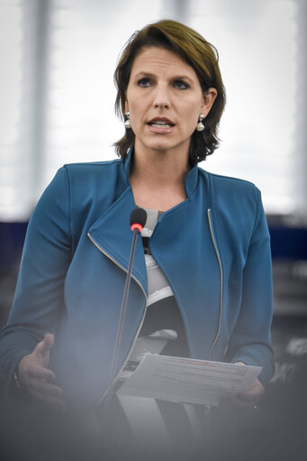 Foto 5: Karoline EDTSTADLER in the EP in Strasbourg