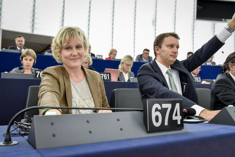 Photo 1: Nadine MORANO in plenary session week 43 2017 in Strasbourg