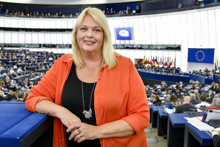 Foto 4: Anna HEDH in the European Parliament in Strasbourg