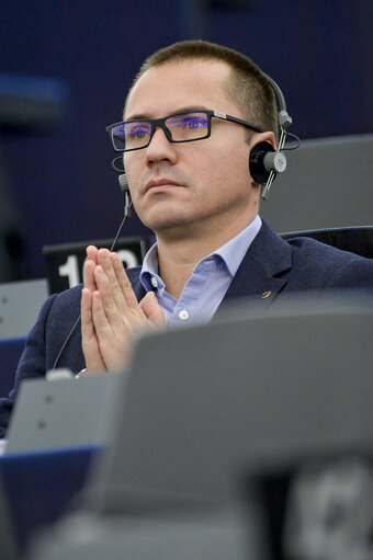 Photo 5 : Angel DZHAMBAZKI in plenary session week 43 2017 in Strasbourg