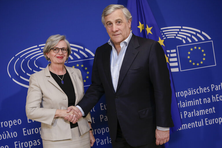 Zdjęcie 3: Antonio TAJANI - EP President meets with Mireille d'ORNANO