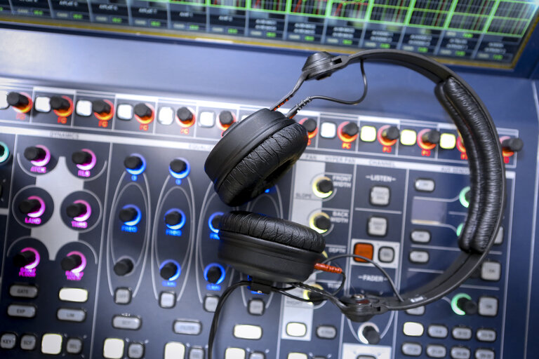 Suriet 5: VoxBox recording in Brussels