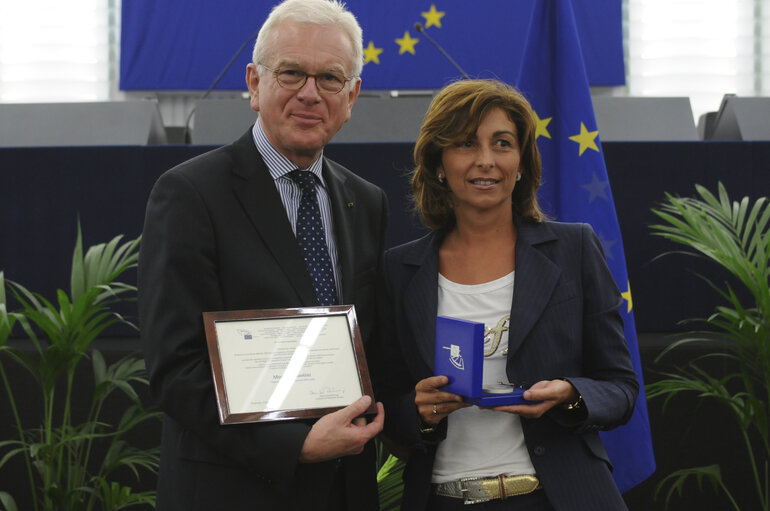 Medal presentation ceremony to former MEPs