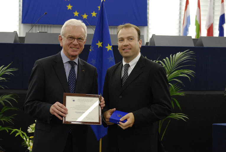 Fotografija 33: Medal presentation ceremony to former MEPs