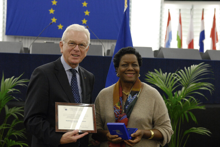 Medal presentation ceremony to former MEPs