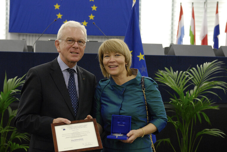 Medal presentation ceremony to former MEPs