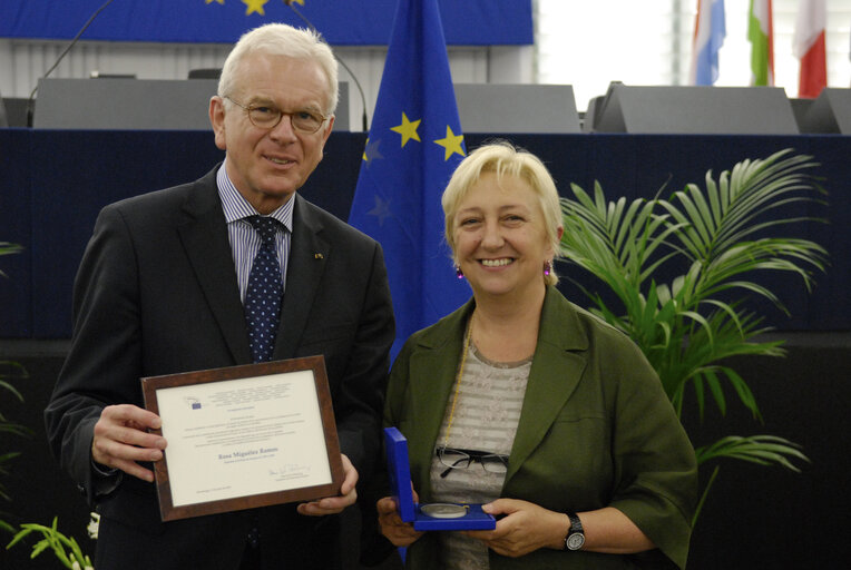 Medal presentation ceremony to former MEPs