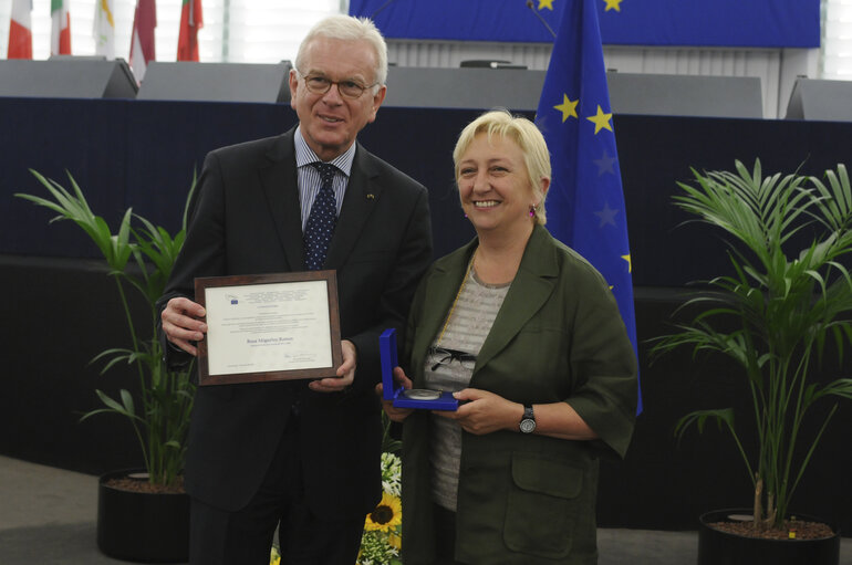 Medal presentation ceremony to former MEPs