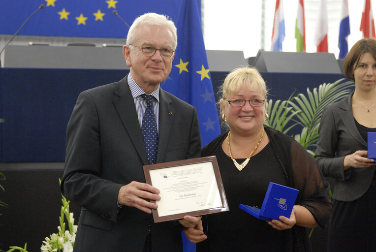 Medal presentation ceremony to former MEPs