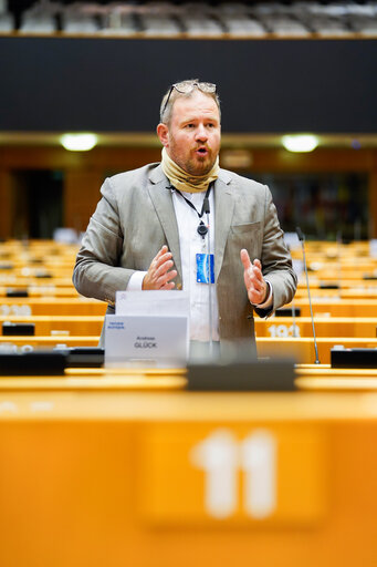 Fotografija 14: EP Plenary session - Vaccines and therapeutics in the contexte of Covid-19