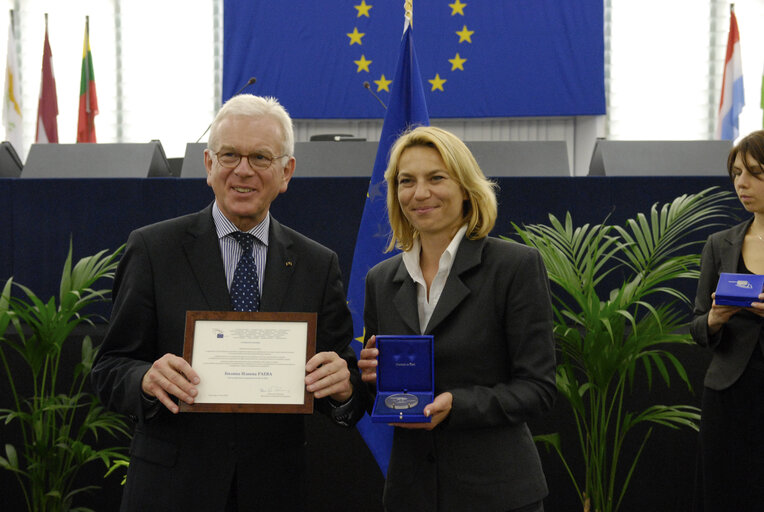 Medal presentation ceremony to former MEPs