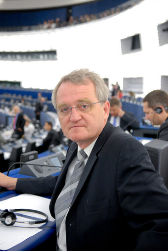 Valokuva 1: Rainer WIELAND  in plenary session in Strasbourg.