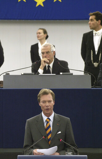 Foto 16: The Grand Duke of Luxembourg addressed the plenary session of the EP in Strasbourg.