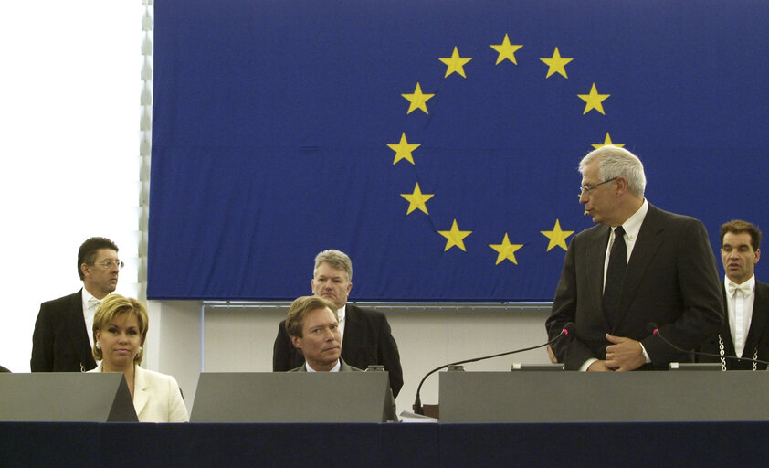 Foto 23: The Grand Duke of Luxembourg addressed the plenary session of the EP in Strasbourg.