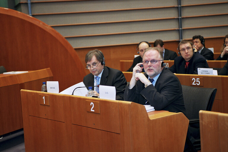 Photo 14: ENVI Committee meeting on the new REACH legislation.