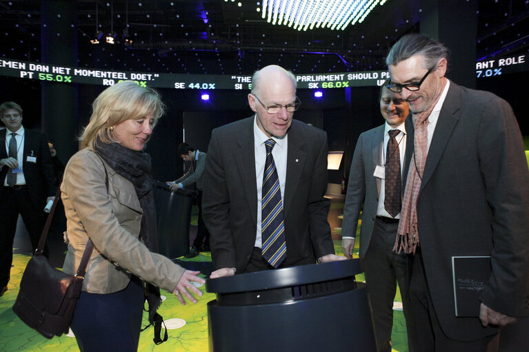 Fotografija 6: Bundestag President Norbert LAMMERT visits the Parlamentarium