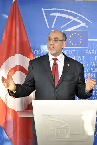 Fotografia 4: EP President meets with Prime Minister of Tunisia.