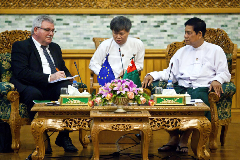 Fotografi 50: Nay Pyi Taw- Myanmar, 28 February 2012.  REUNION OF THE MEMBERS FROM THE EUROPEAN PARLIAMENT WITH CHAIRMAN OF USDP, HTAY OO.