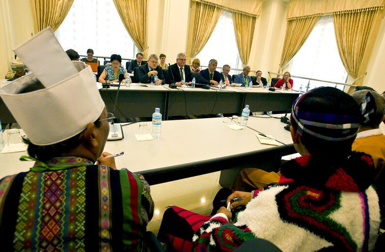 Fotografi 46: Nay Pyi Taw- Myanmar, 28 February 2012.  REUNION OF THE MEMBERS FROM THE EUROPEAN PARLIAMENT WITH CHAIRMAN OF THE PYITHU HLUTTAW, U HLA MYINT OO.