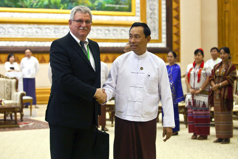 Снимка 2: Nay Pyi Taw- Myanmar, 28 February 2012.  REUNION OF THE MEMBERS FROM THE EUROPEAN PARLIAMENT WITH PYITHU HLUTTAW SPEAKER THURA U SHWE MANN.