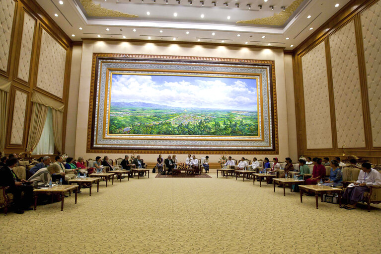 Снимка 3: Nay Pyi Taw- Myanmar, 28 February 2012.  REUNION OF THE MEMBERS FROM THE EUROPEAN PARLIAMENT WITH PYITHU HLUTTAW SPEAKER THURA U SHWE MANN.