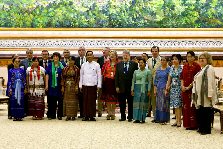 Снимка 5: Nay Pyi Taw- Myanmar, 28 February 2012.  REUNION OF THE MEMBERS FROM THE EUROPEAN PARLIAMENT WITH PYITHU HLUTTAW SPEAKER THURA U SHWE MANN.