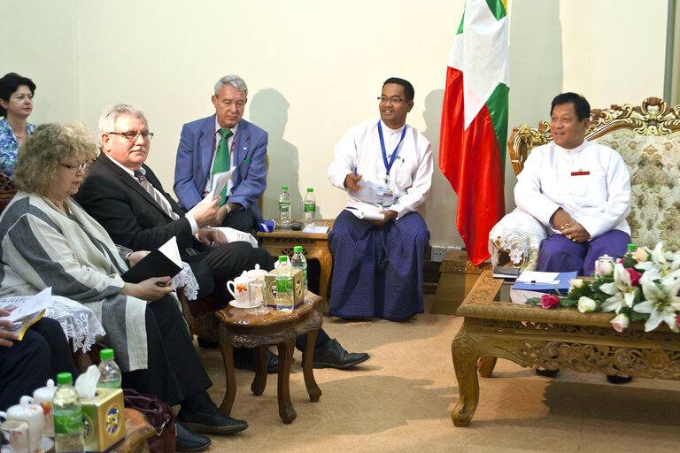 Снимка 10: Nay Pyi Taw- Myanmar, 28 February 2012.  REUNION OF THE MEMBERS FROM THE EUROPEAN PARLIAMENT WITH THE CHAIRMAN OF ELECTION COMMISSION, U TIN AYE.