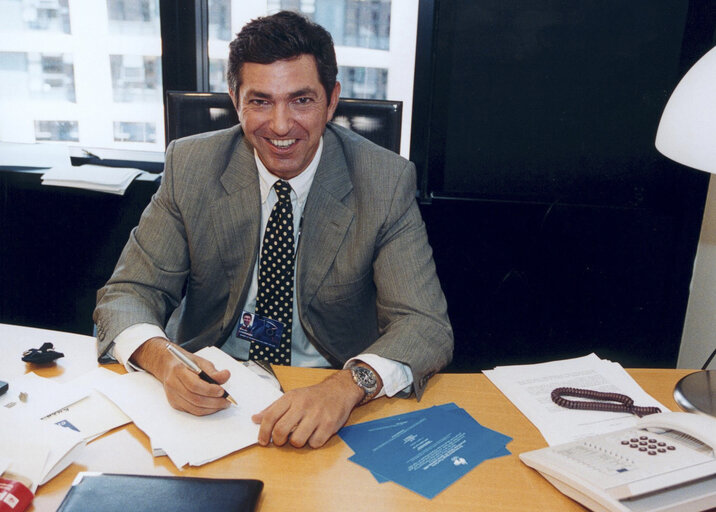 Foto 2: Stavros LAMBRINIDIS at the EP in Strasbourg.