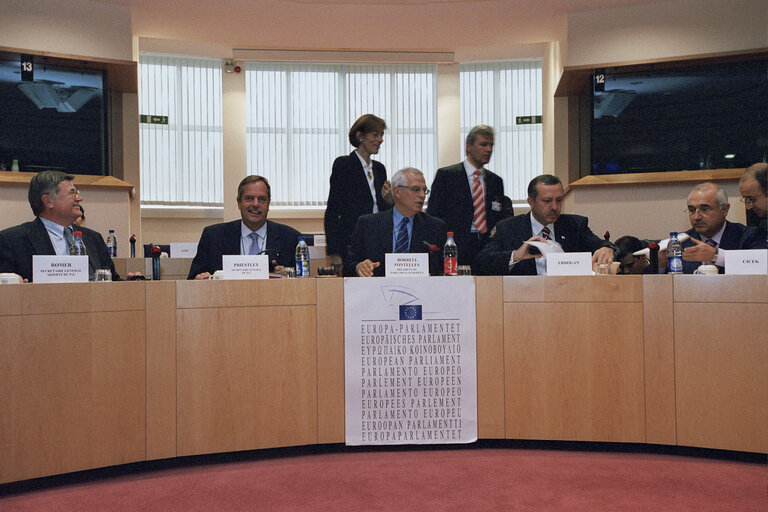 Fotó 11: Visit of the Turkish Prime Minister to the EP.