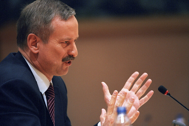 Foto 5: Hearing of the European Commissioner Designate for Taxation and Customs Union, Audit and Anti-Fraud